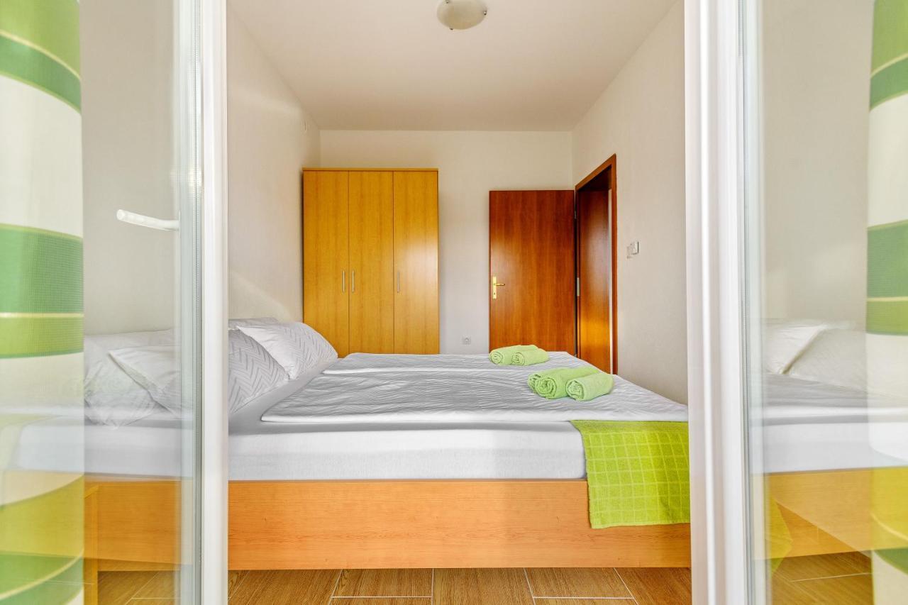 Comfort In Peaceful Area - With Garden Apartamento Zadar