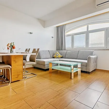 Comfort Apartments In Peaceful Area Zadar - With Garden Exterior photo