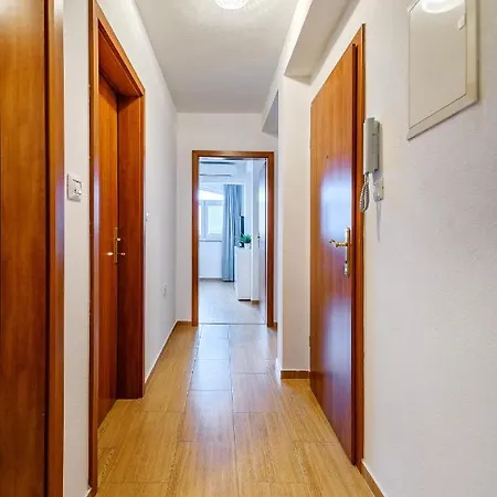 Comfort Apartments In Peaceful Area Zadar - With Garden Exterior photo