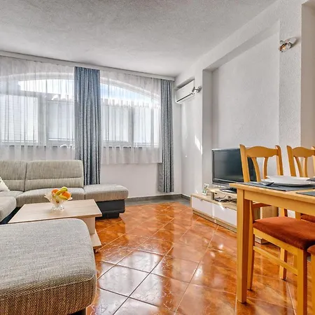 Comfort Apartments In Peaceful Area Zadar - With Garden Exterior photo