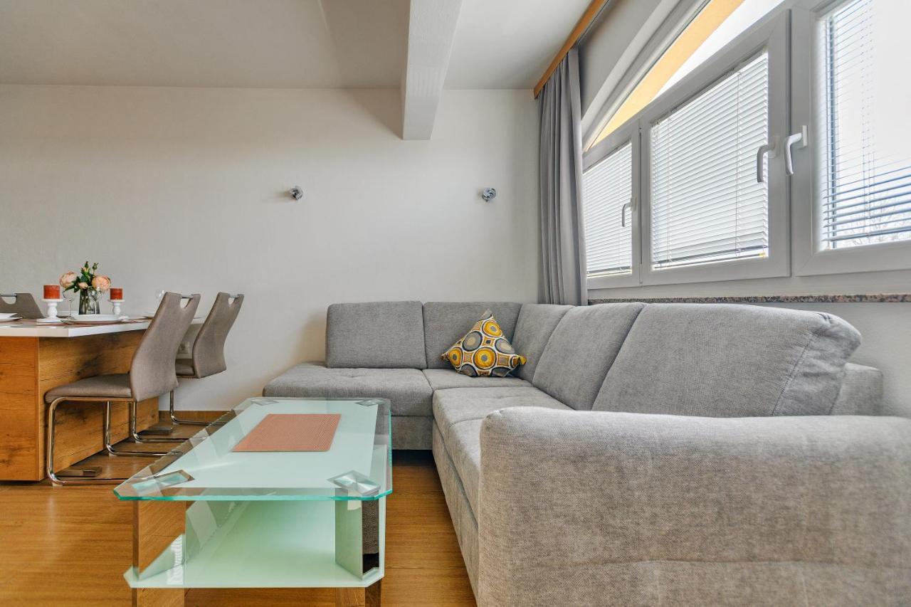 Comfort In Peaceful Area - With Garden Zadar