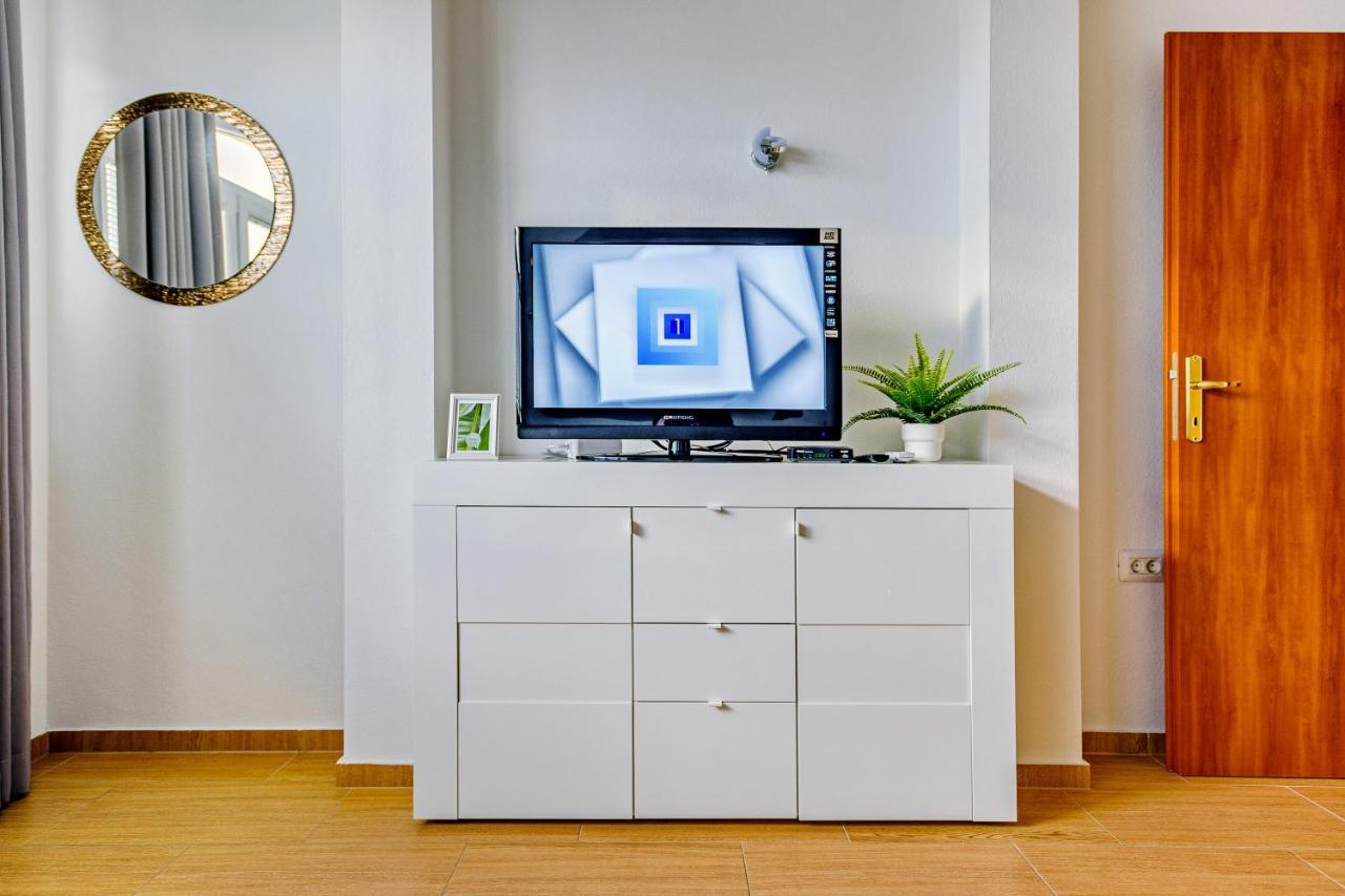 Comfort In Peaceful Area - With Garden Apartment *
