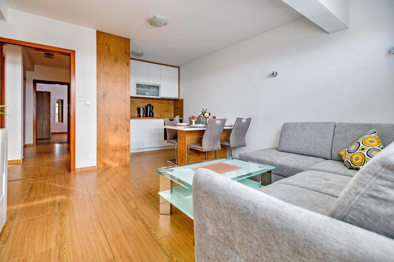 Apartment Comfort In Peaceful Area - With Garden