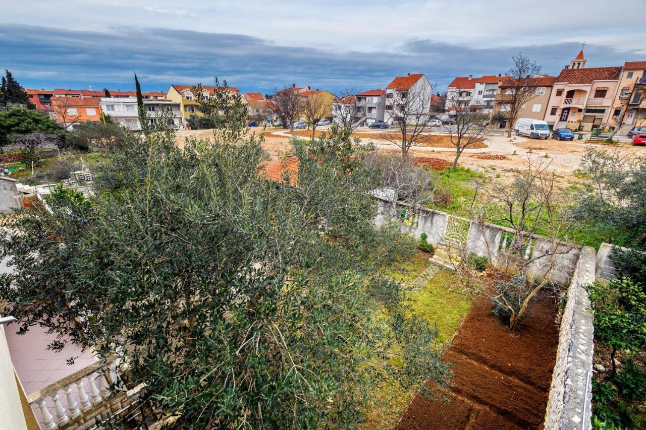 Comfort In Peaceful Area - With Garden Apartment Zadar