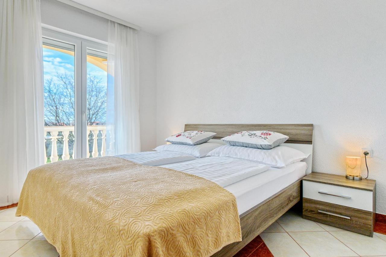 Comfort In Peaceful Area - With Garden *